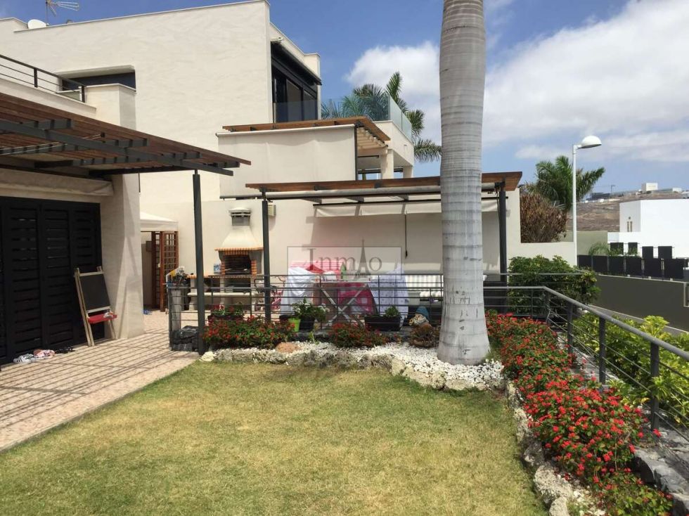Semi-detached house for sale in  Adeje, Spain - 459062