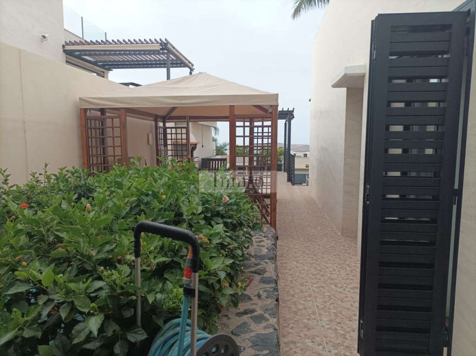 Semi-detached house for sale in  Adeje, Spain - 459062