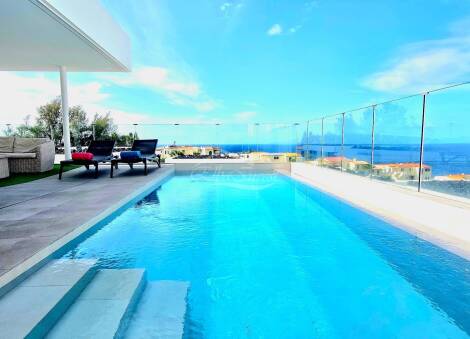 Semi-detached house for sale in  Adeje, Spain - 6020