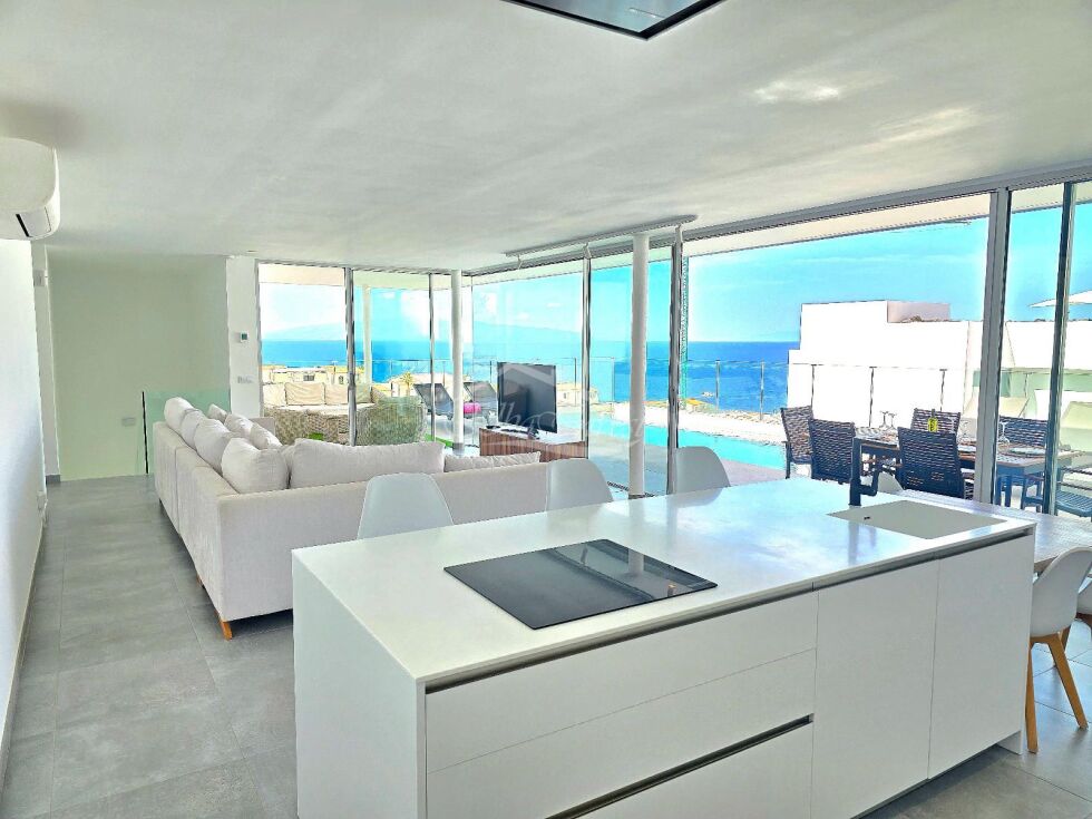 Semi-detached house for sale in  Adeje, Spain - 6020