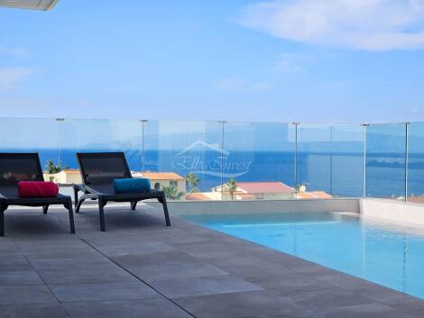 Semi-detached house for sale in  Adeje, Spain - 6020