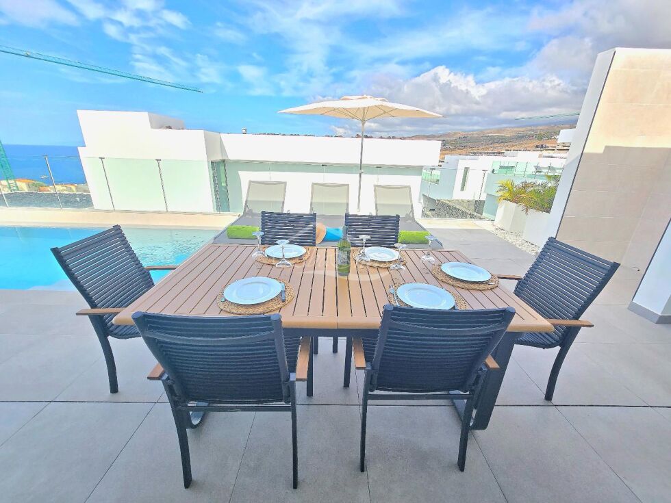 Semi-detached house for sale in  Adeje, Spain - 6020