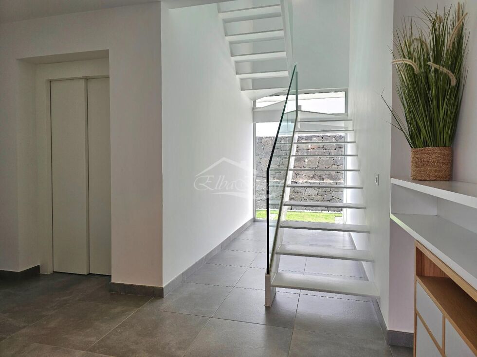 Semi-detached house for sale in  Adeje, Spain - 6020