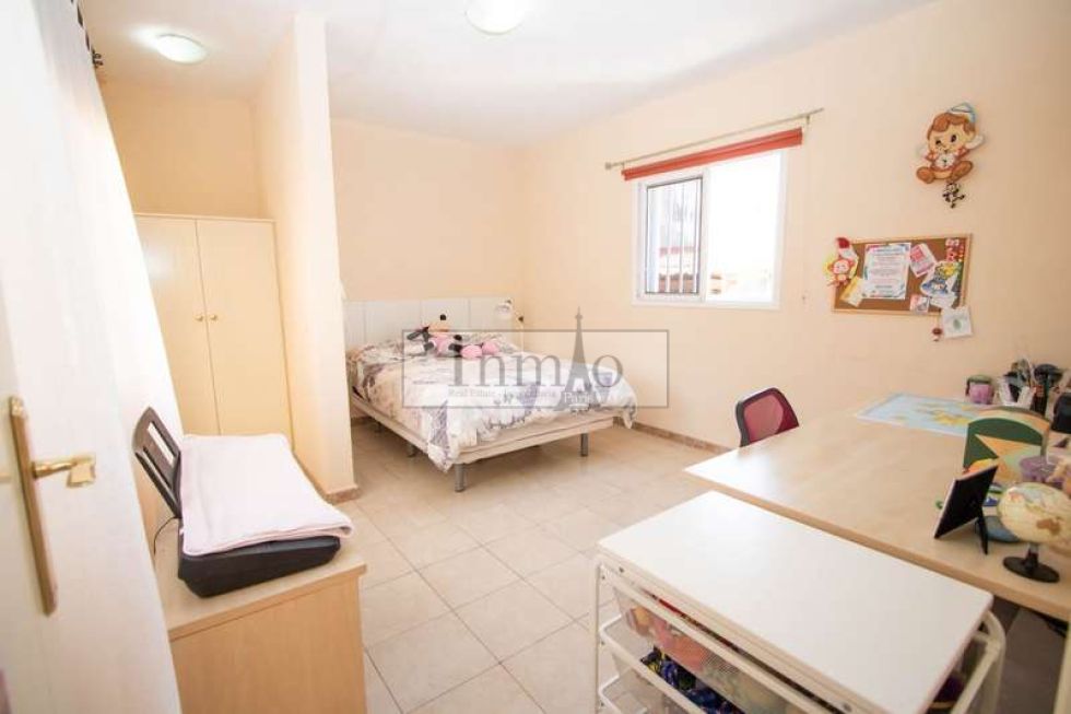 Semi-detached house for sale in  Arona, Spain - 378431