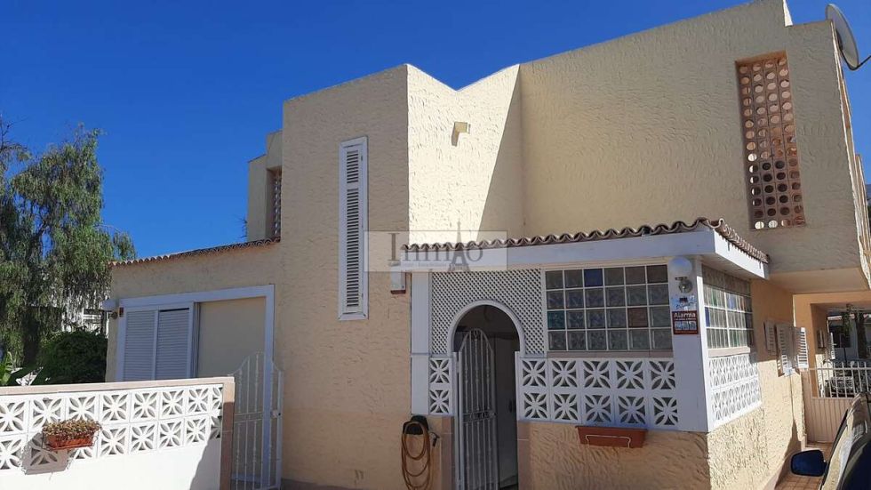 Semi-detached house for sale in  Arona, Spain - 445037