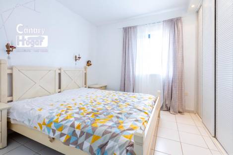 Semi-detached house for sale in  Callao Salvaje, Spain - 055031