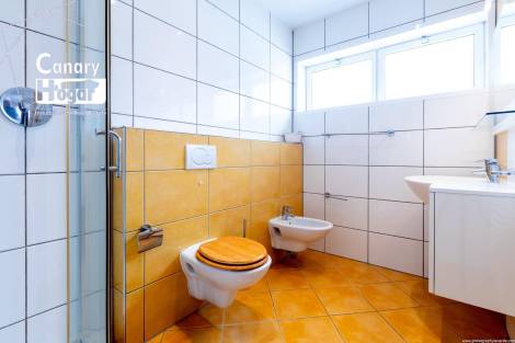 Semi-detached house for sale in  Callao Salvaje, Spain - 055031