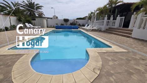 Semi-detached house for sale in  Callao Salvaje, Spain - 056371