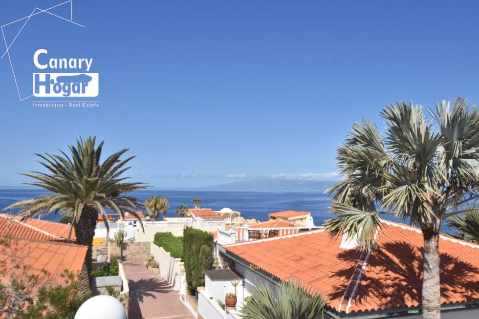 Semi-detached house for sale in  Callao Salvaje, Spain - 056931