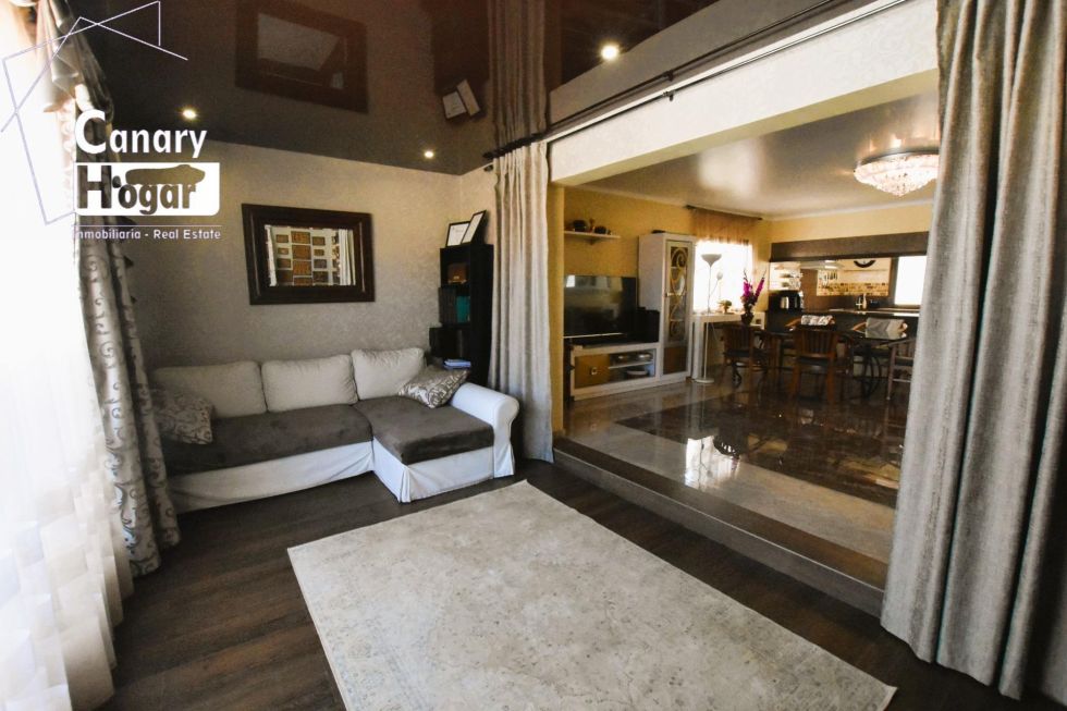 Semi-detached house for sale in  Callao Salvaje, Spain - 056931