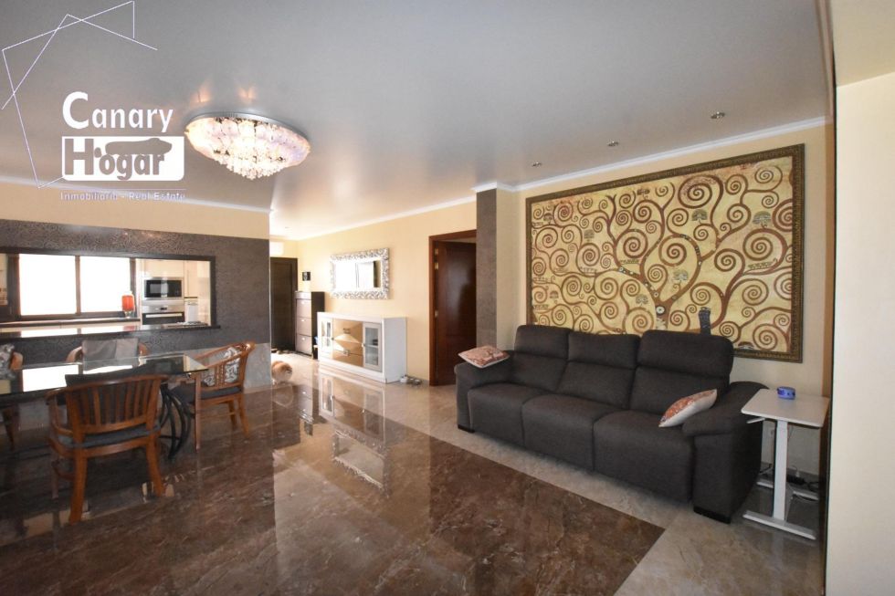 Semi-detached house for sale in  Callao Salvaje, Spain - 056931