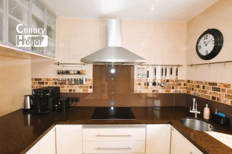 Semi-detached house for sale in  Callao Salvaje, Spain - 056931