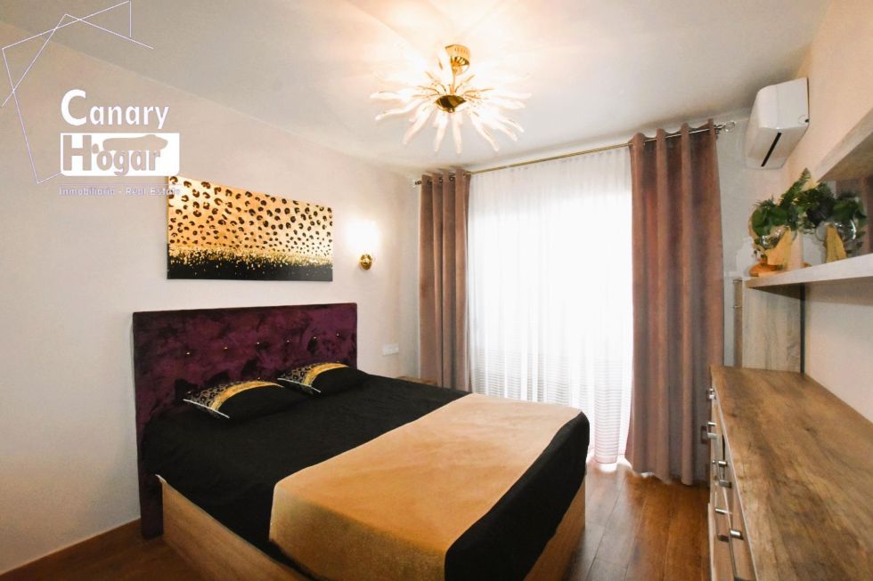 Semi-detached house for sale in  Callao Salvaje, Spain - 056931