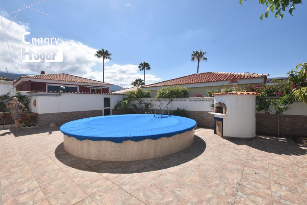 Semi-detached house for sale in  Callao Salvaje, Spain - 056931