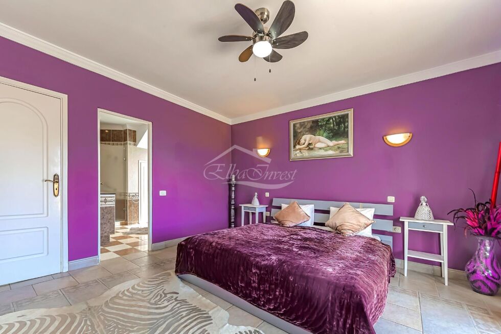 Semi-detached house for sale in  Callao Salvaje, Spain - 6016