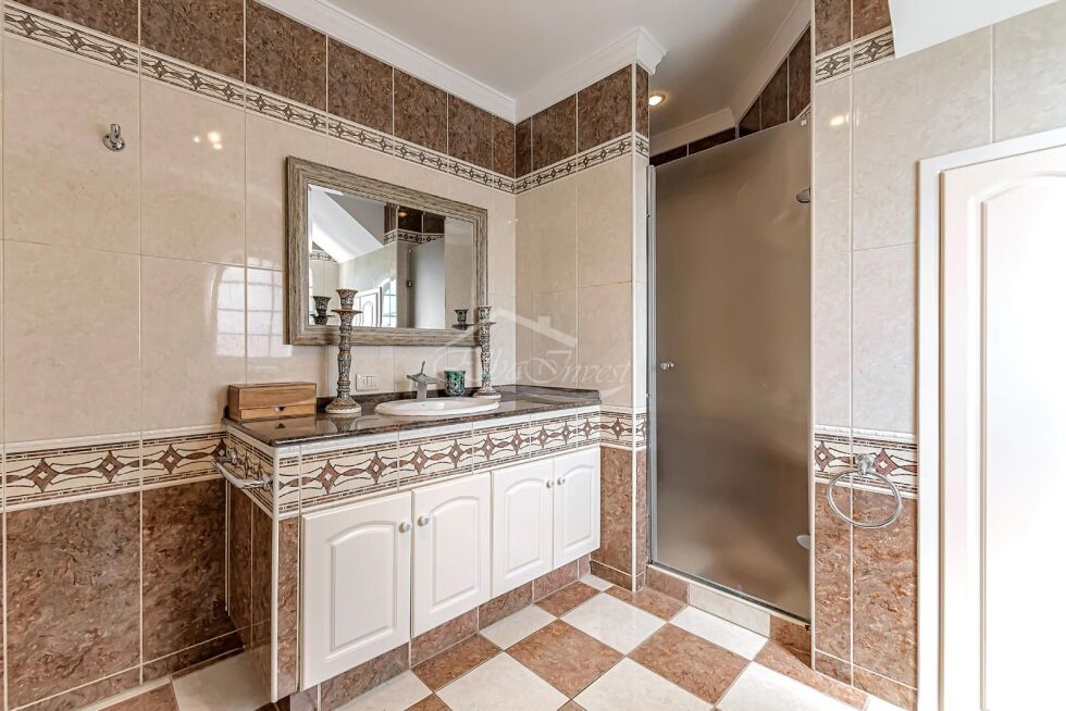 Semi-detached house for sale in  Callao Salvaje, Spain - 6016