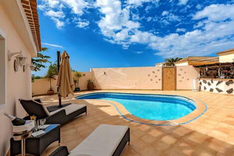 Semi-detached house for sale in  Callao Salvaje, Spain - 6016