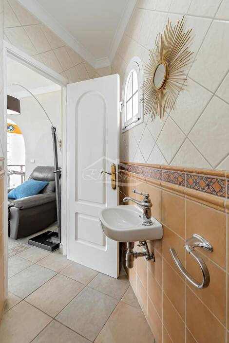 Semi-detached house for sale in  Callao Salvaje, Spain - 6016