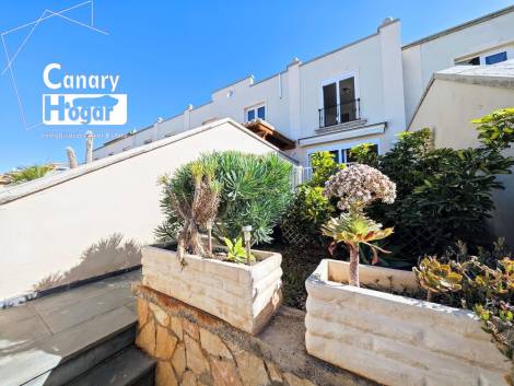 Semi-detached house for sale in  Chayofa, Spain - 057151