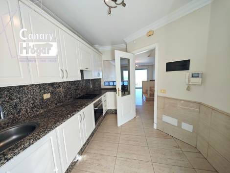 Semi-detached house for sale in  Chayofa, Spain - 057151