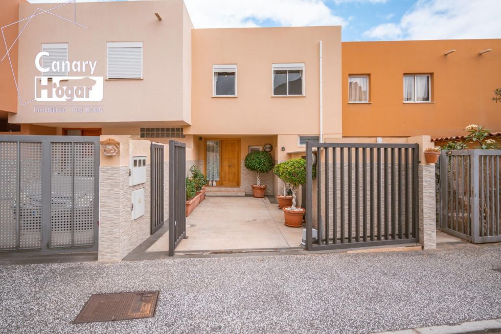 Semi-detached house for sale in  Costa Adeje, Spain - 054291