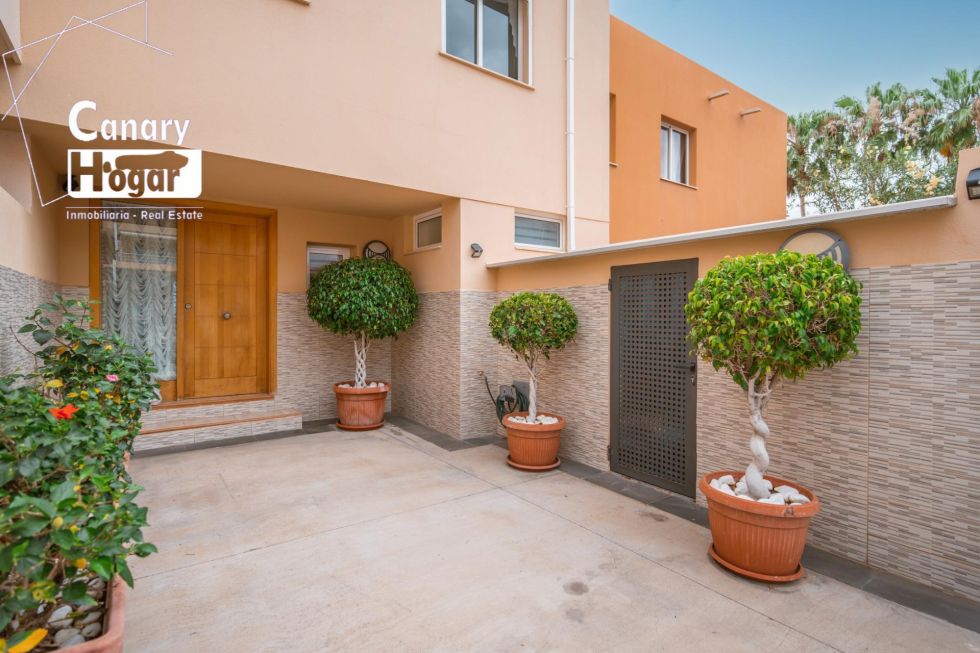 Semi-detached house for sale in  Costa Adeje, Spain - 054291