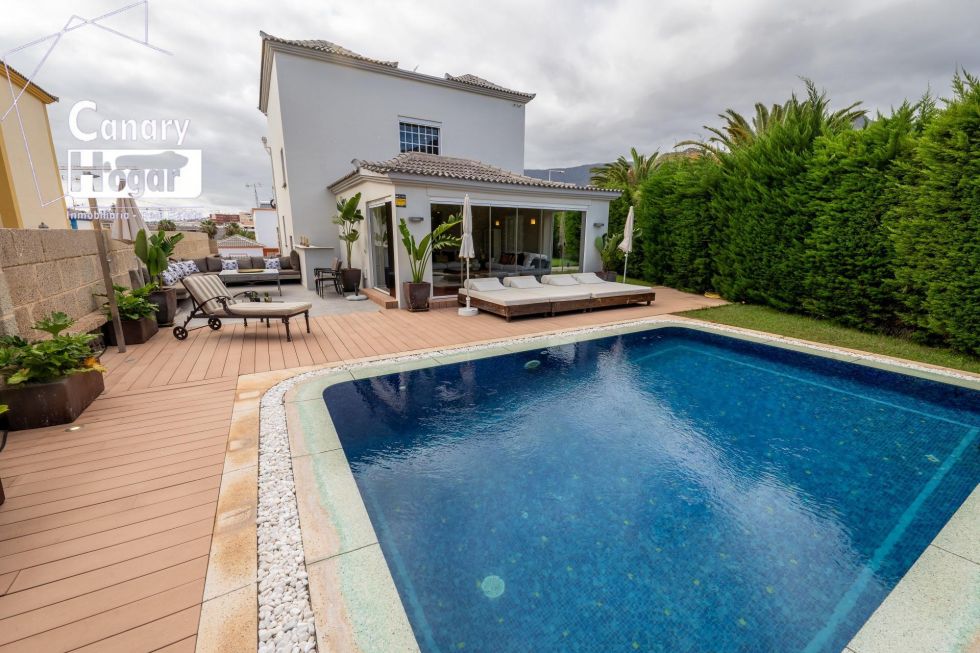 Semi-detached house for sale in  Costa Adeje, Spain - 055421