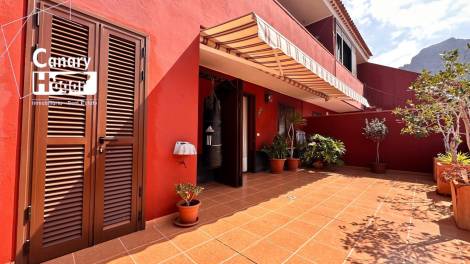 Semi-detached house for sale in  Costa Adeje, Spain - 057571