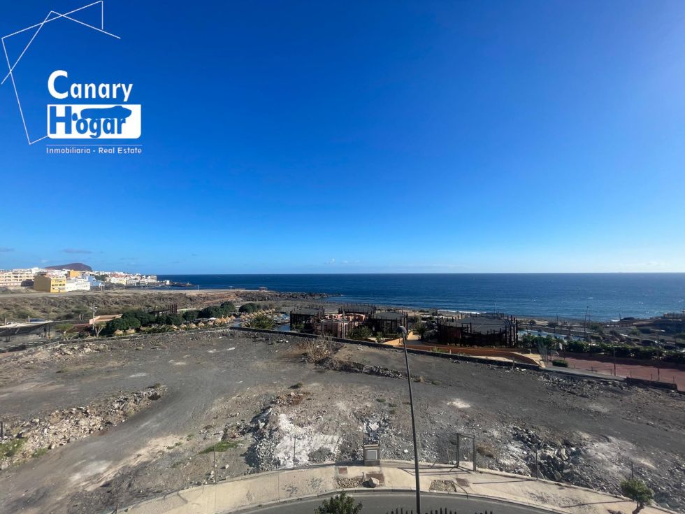 Semi-detached house for sale in  Golf del Sur, Spain - 057731