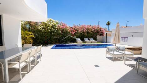 Semi-detached house for sale in  La Caleta, Spain - 5982