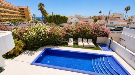 Semi-detached house for sale in  La Caleta, Spain - 5982
