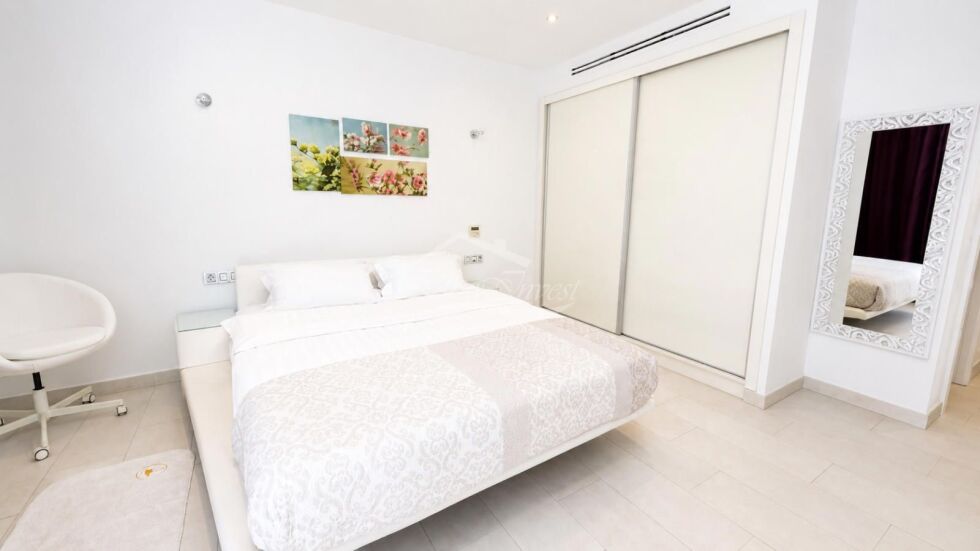 Semi-detached house for sale in  La Caleta, Spain - 5982