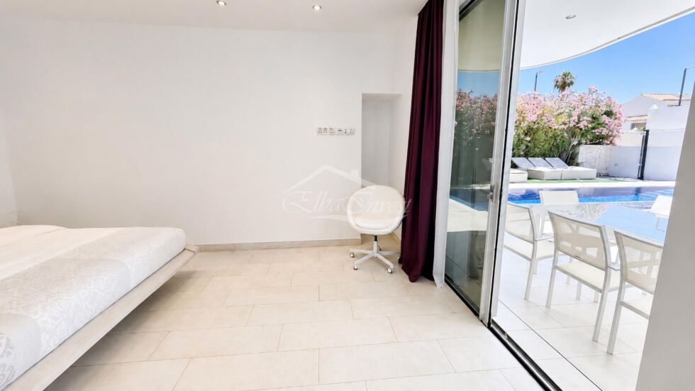 Semi-detached house for sale in  La Caleta, Spain - 5982