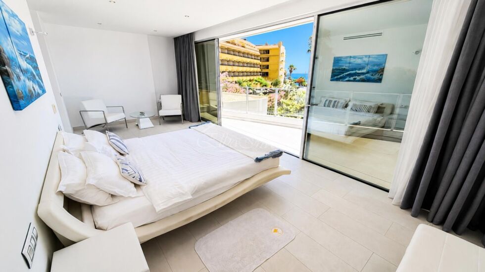 Semi-detached house for sale in  La Caleta, Spain - 5982