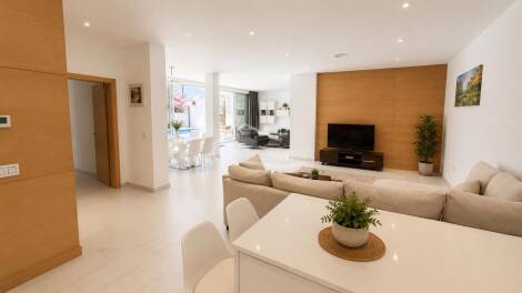 Semi-detached house for sale in  La Caleta, Spain - 5982