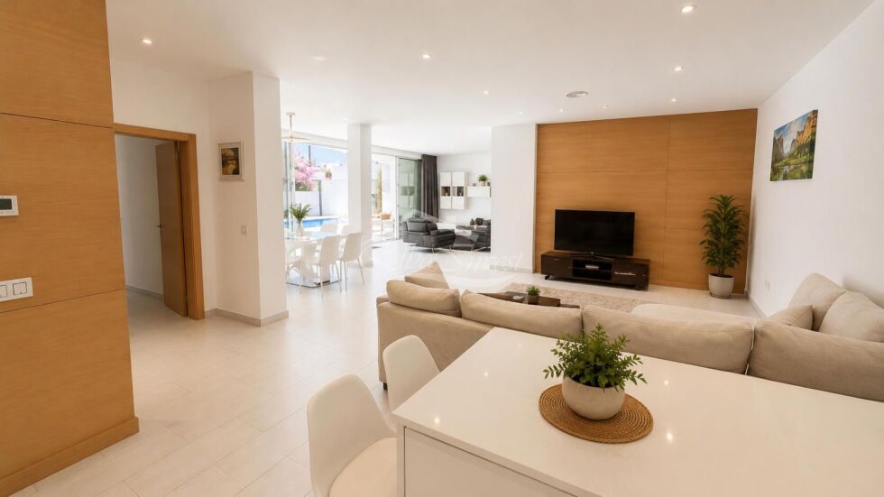Semi-detached house for sale in  La Caleta, Spain - 5982