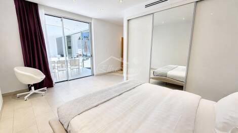 Semi-detached house for sale in  La Caleta, Spain - 5982