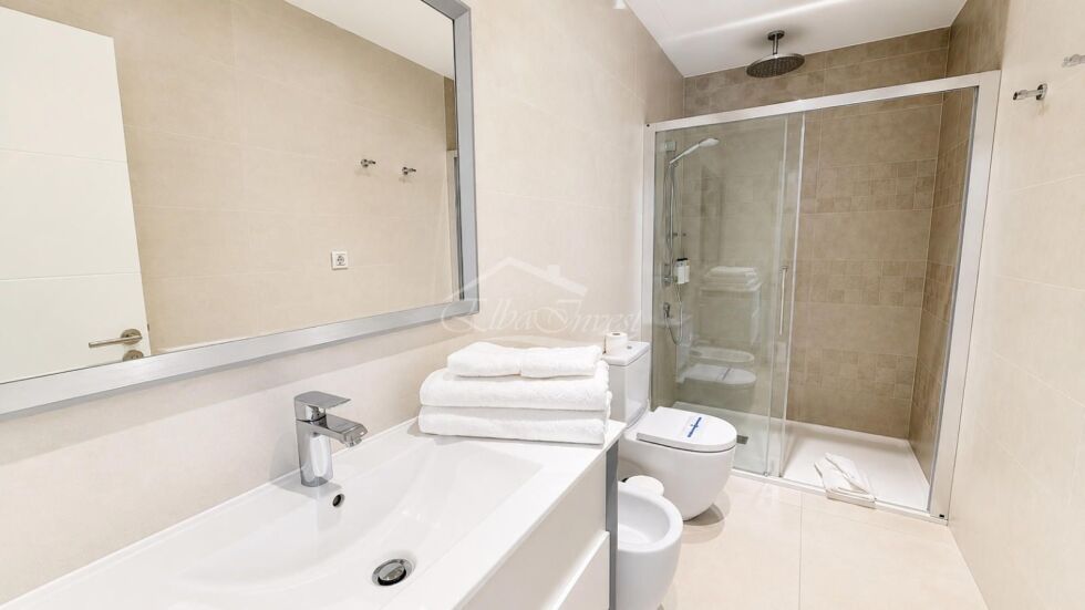 Semi-detached house for sale in  La Caleta, Spain - 5982