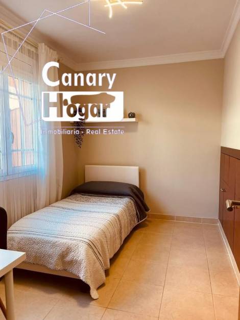 Semi-detached house for sale in  Los Cristianos, Spain - 052371