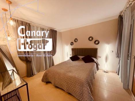 Semi-detached house for sale in  Los Cristianos, Spain - 052371