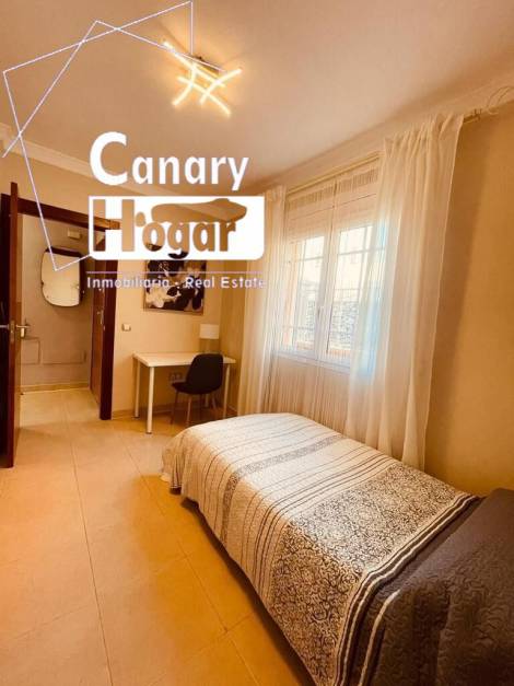 Semi-detached house for sale in  Los Cristianos, Spain - 052371