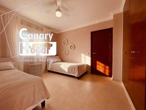 Semi-detached house for sale in  Los Cristianos, Spain - 052381