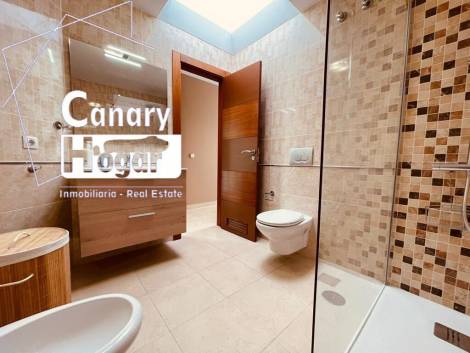 Semi-detached house for sale in  Los Cristianos, Spain - 052381