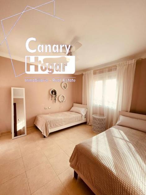 Semi-detached house for sale in  Los Cristianos, Spain - 052381