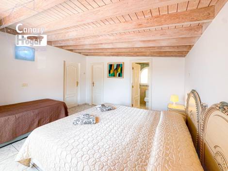 Semi-detached house for sale in  San Eugenio Alto, Spain - 056901