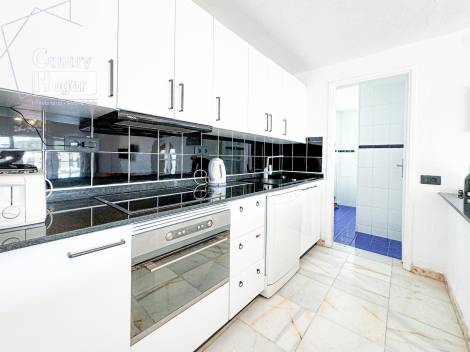 Semi-detached house for sale in  San Eugenio Alto, Spain - 056901