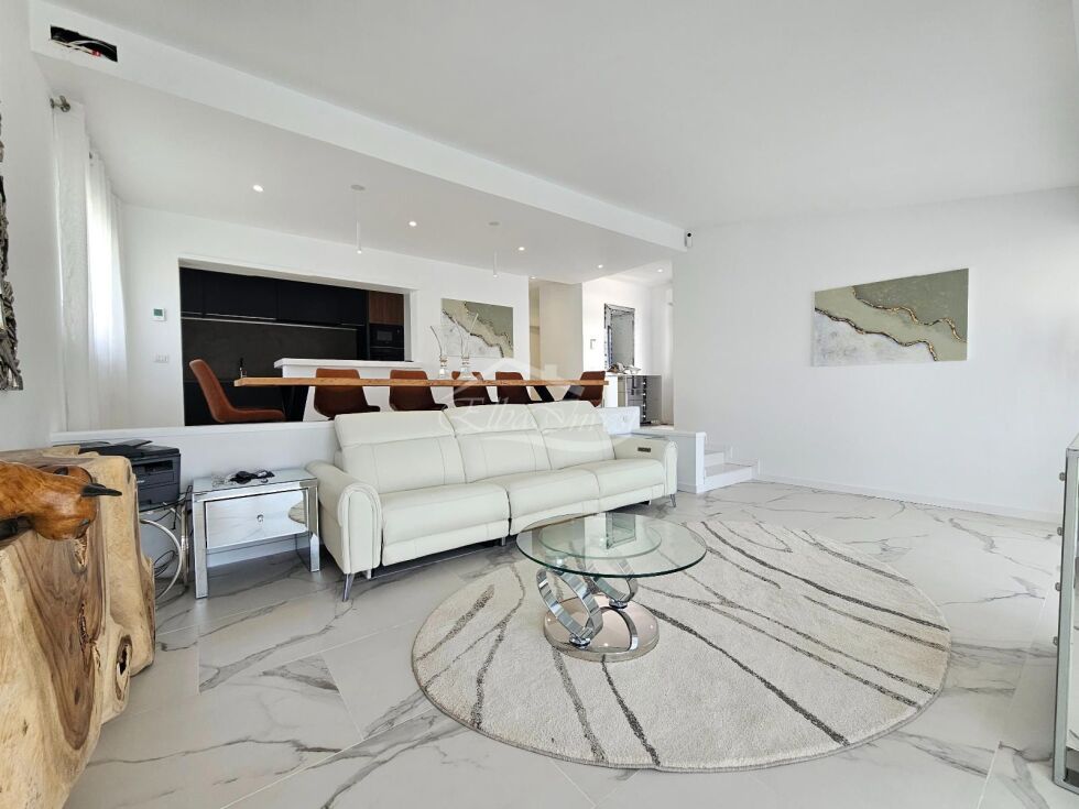 Semi-detached house for sale in  San Eugenio Alto, Spain - 5988