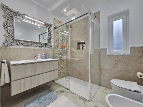 Semi-detached house for sale in  San Eugenio Alto, Spain - 5988