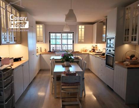 Semi-detached house for sale in  La Laguna, Spain - 049771