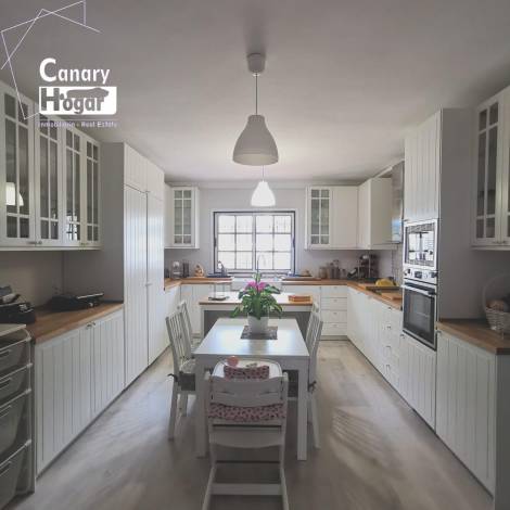 Semi-detached house for sale in  La Laguna, Spain - 049771